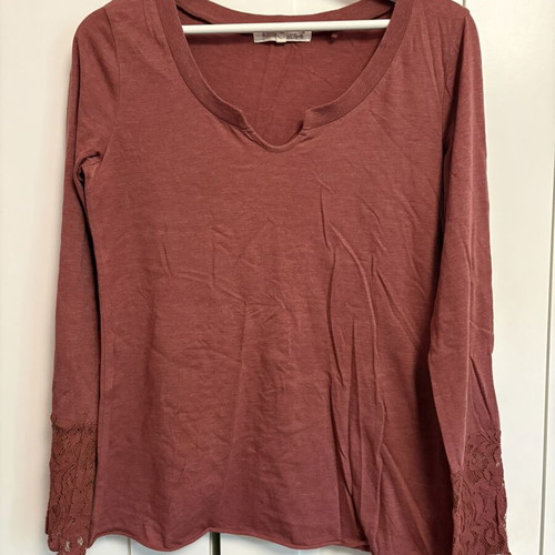 Attrattivo brick red blouse like new, size M