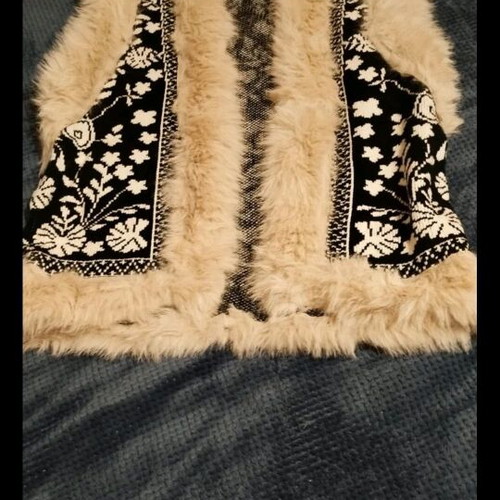 Vest with eco-friendly fur new, black and beige