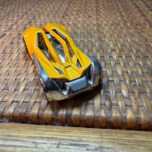 Split Vision Hot Wheels 2007 diecast car toy used