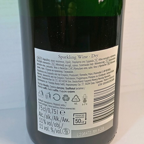 White sparkling wine new