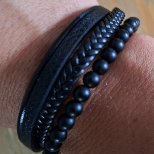 Unisex bracelet with stones like new, black satin finish