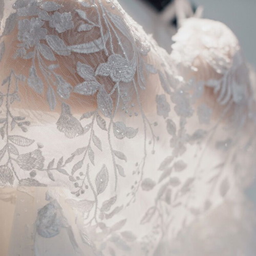 Demetrios wedding dress like new, romantic and boho style, size M