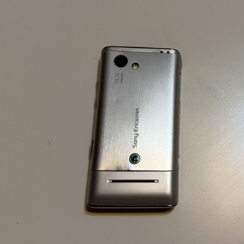 Sony Ericsson T715 phone not working for parts, used