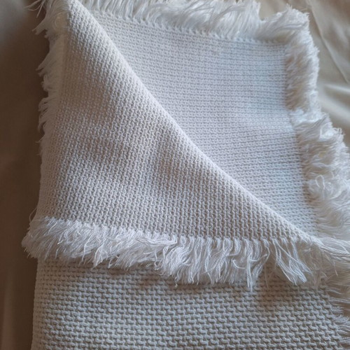 White cotton tablecloth 155x106 cm with fringed waffle weave