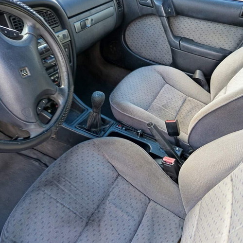 Citroen Xantia 2 compact car, 1.8L, manual, petrol