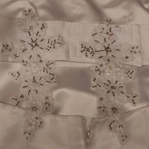 Wedding dress new white size M-L with alteration option