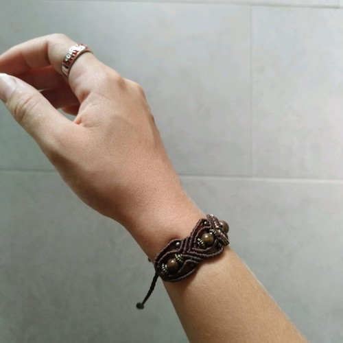 Handmade Macrame bracelet with Tiger Eye stones like new