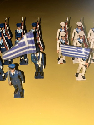 Athina Military Figures set of 16, late 60s, like new