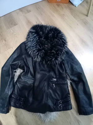 Leather jacket with fur new, size XL