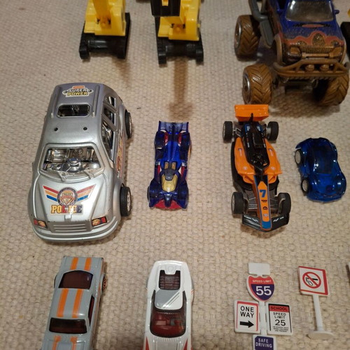 Various toy vehicles, assorted sizes, set