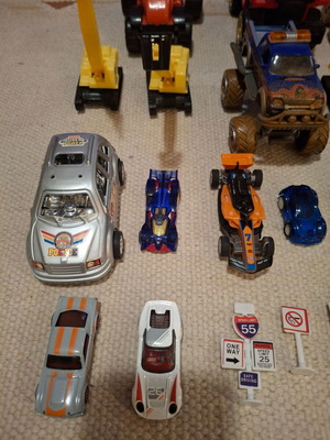 Various toy vehicles, assorted sizes, set