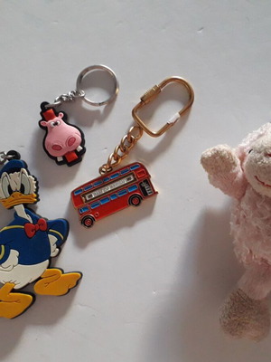 Μπρελόκ μεταχειρισμένα, πακέτο 4 πολύχρωμα