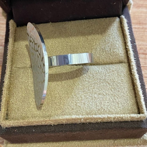 Faux ring like new