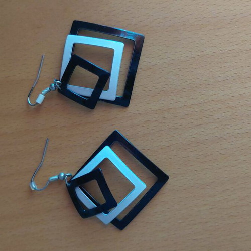 Geometric dangle earrings like new, black and white
