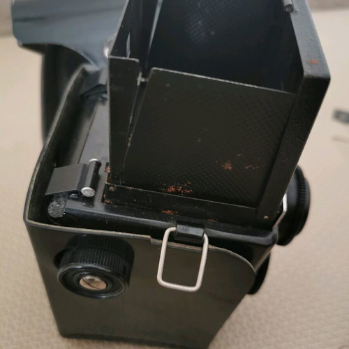 Lubitel 2 camera used with damages and broken base