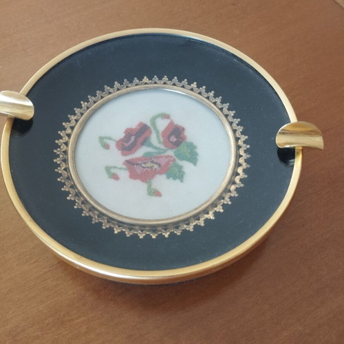 Vintage ashtray with handmade embroidery, like new