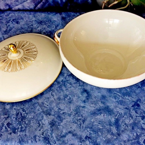 Vintage porcelain soup tureen Seltmann Weiden 1960s