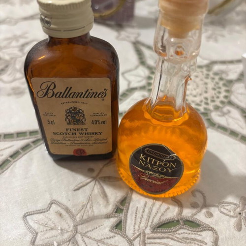 Ballantines and Kitrino Naxou miniature drinks new, set of 2