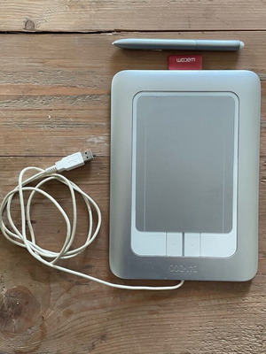 Wacom BambooFun tablet used, Pen&Touch graphic tablet