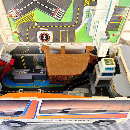 Vintage Micro Machines Mobile City Van Playset Galoob 1991