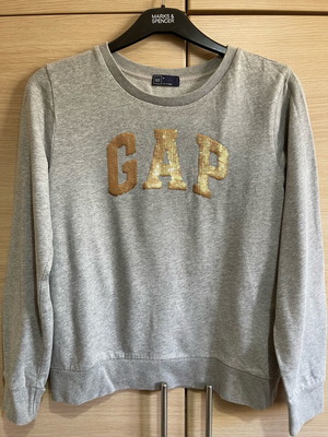 GAP sweatshirt with gold sequins, size M, like new, grey