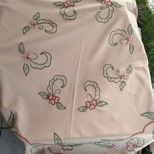 Vintage embroidered round tablecloth Rotonda diameter 1.48m