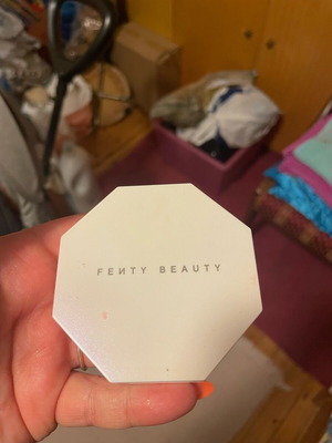 Fenty Beauty Trophy Wife Highlighter like new