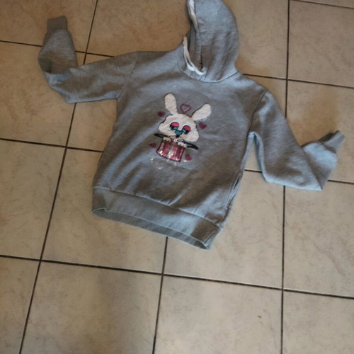 Gray sweatshirt with bunny like new