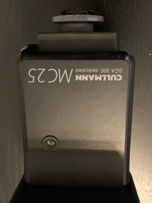 Cullmann MC25 flash used