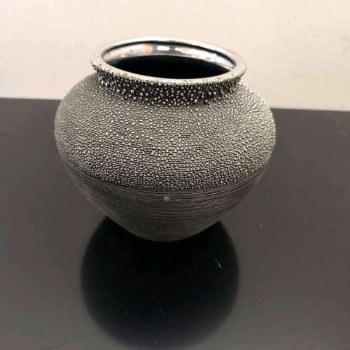 Ceramic vase low in gray shades like new