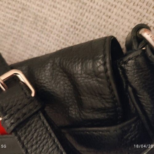 Tommy Hilfiger black leather crossbody bag like new vintage