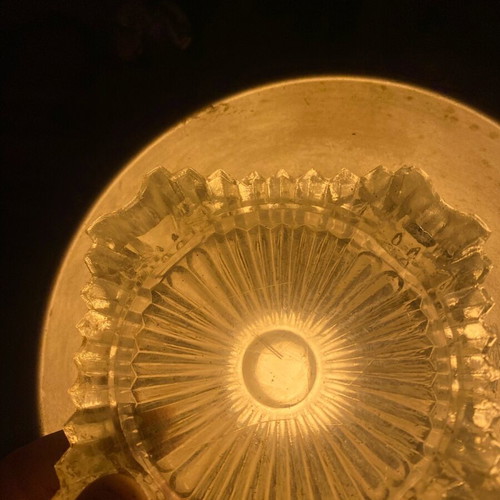 Glass ashtray used with unique shape