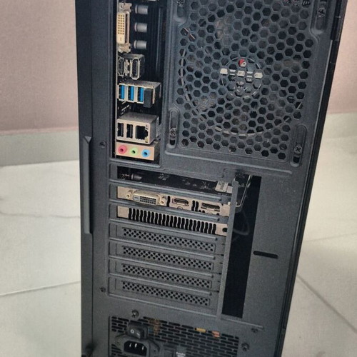 Desktop PC Tower with Gigabyte B550M DS3H and AMD Ryzen 7 5800X
