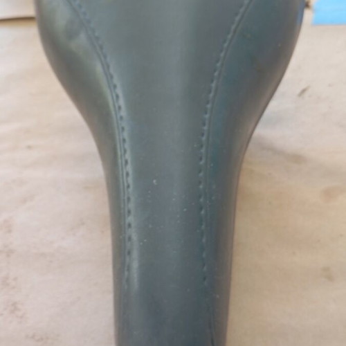Bicycle saddle used