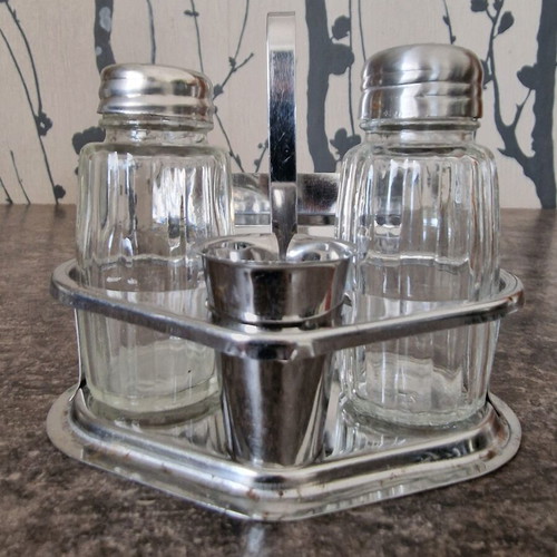 Salt and pepper holder used, pack of 12