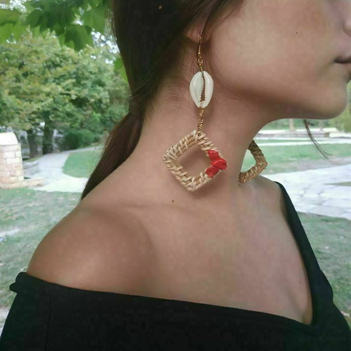 Handmade summer long earrings with natural shells and bamboo square