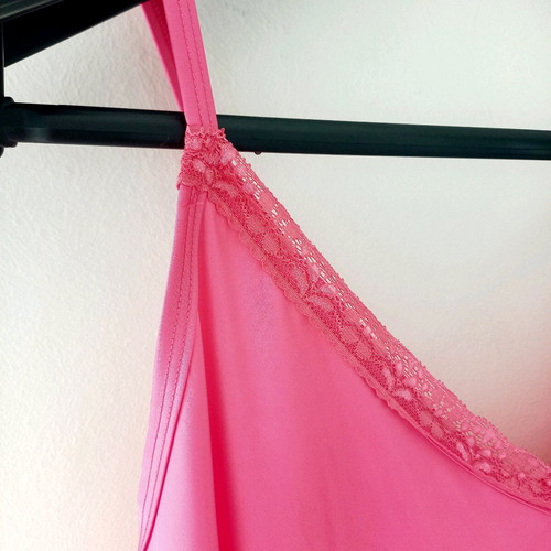 Lingerie fuchsia new top with adjustable straps