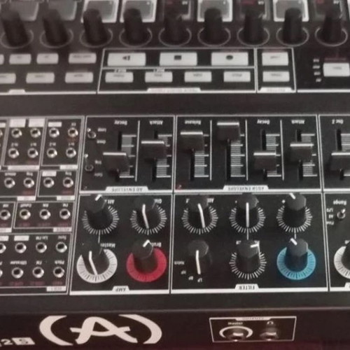 Arturia MiniBrute 2S Noir Edition like new