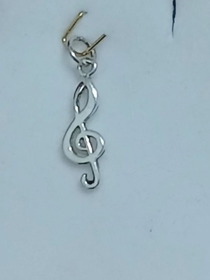 Silver treble clef pendant