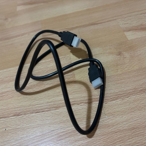 HDMI cable 90 cm used
