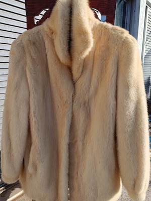 Vintage Blonde Mink Jacket authentic, like new, G. Chountalas