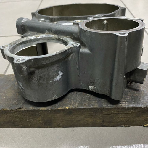 Yamaha XTX 660 engine cover used, right side
