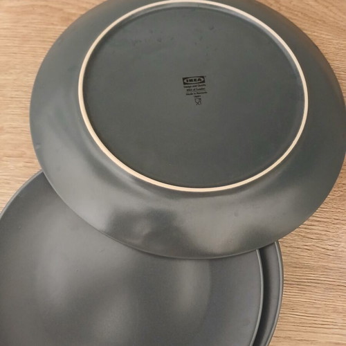 Ikea plate set, grey, 4 small and 1 large