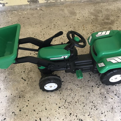 Tractor with trailer like new