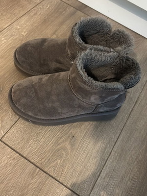 Xti kids boots grey like new, size 33-34