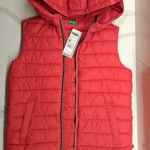 Benetton sleeveless kids vest new, red, size 140 cm