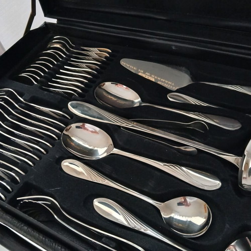 SBS Solingen 70-piece stainless steel cutlery set in case