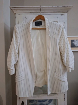 Iso jacket large beige like new