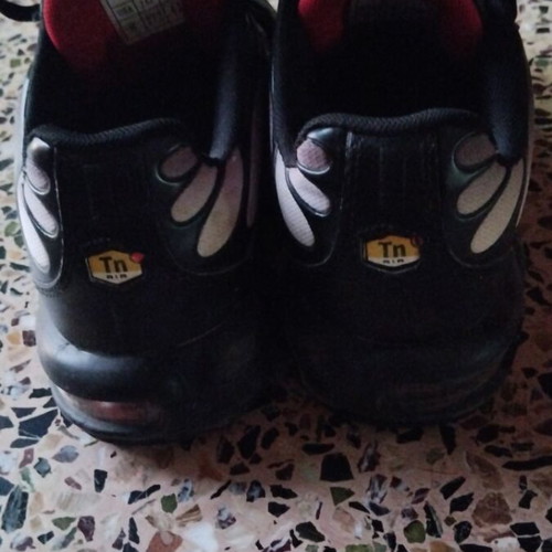 Nike Air Max athletic shoes like new, size 41, black