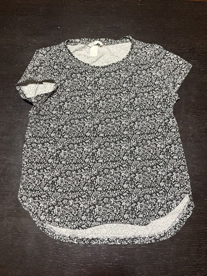 H&M women's black and white floral top like new, size S